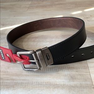 Levi’s Reversible Black/Brown Leather Belt